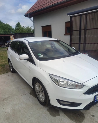 Ford Focus cena 35999 przebieg: 176100, rok produkcji 2017 z Nowe Skalmierzyce małe 352